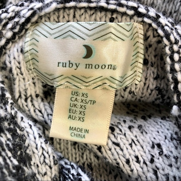 Anthropologie Ruby Moon cropped hooded sweater XS - Picture 9 of 10